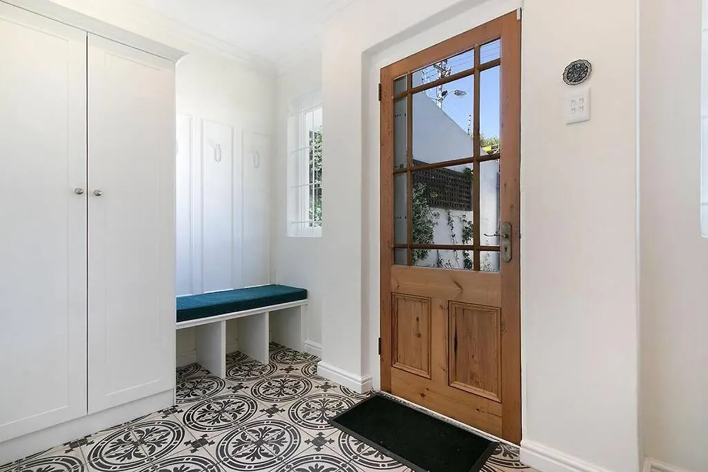 Stunning 2-Bedroom House In Leafy Claremont Le Cap Hébergement de vacances